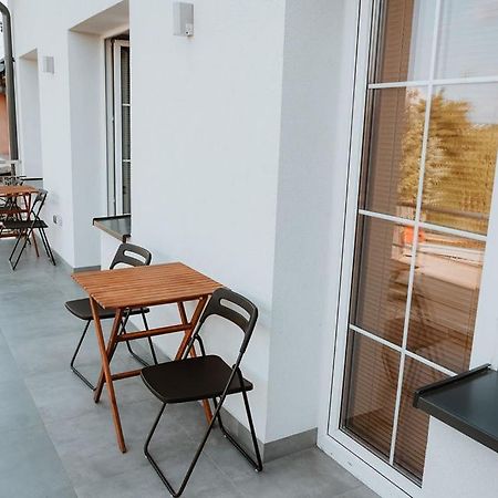 Noclegi Przy Stacji Nowy Dwór Mazowiecki Extérieur photo