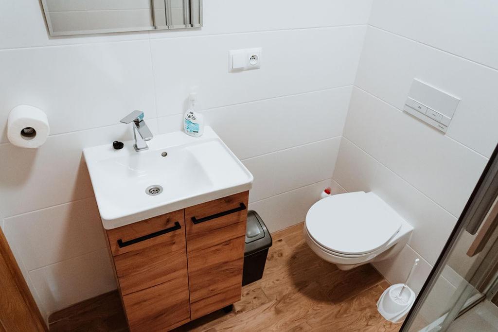 Noclegi Przy Stacji Nowy Dwór Mazowiecki Extérieur photo