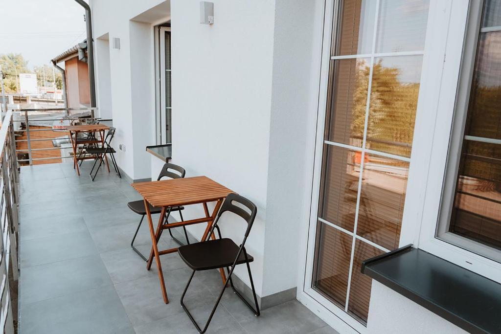 Noclegi Przy Stacji Nowy Dwór Mazowiecki Extérieur photo