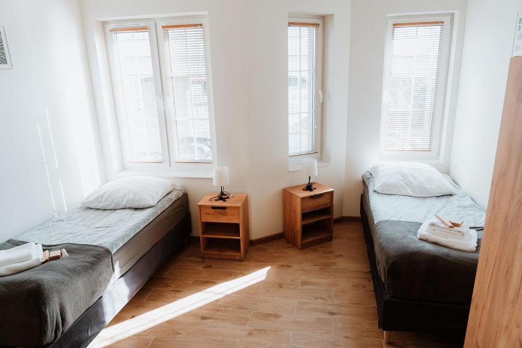 Noclegi Przy Stacji Nowy Dwór Mazowiecki Extérieur photo