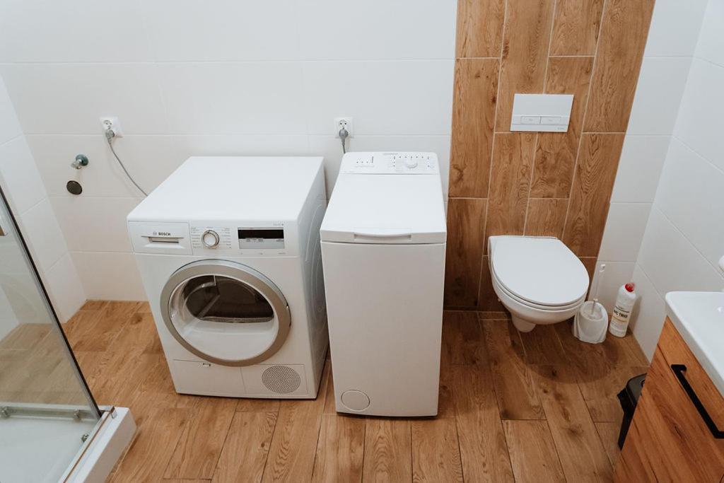 Noclegi Przy Stacji Nowy Dwór Mazowiecki Extérieur photo